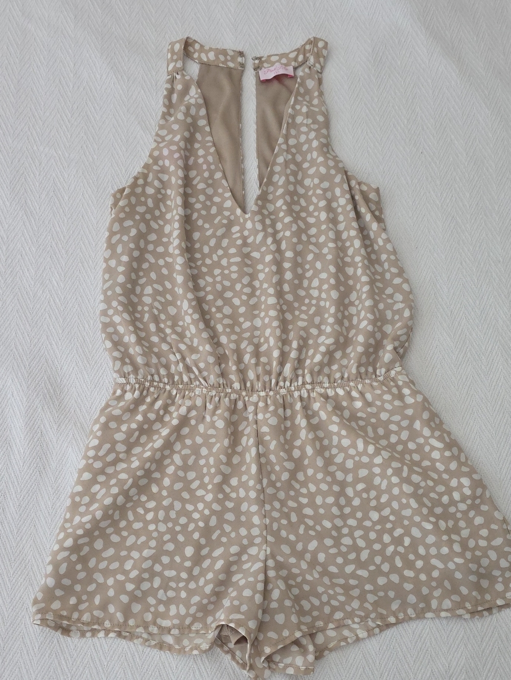 Pink Lily SIZE Small Tan and White Printed Sleeveless Romper